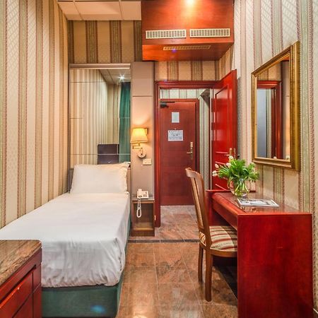 Castro Pretorio Easy Rooms Rome Extérieur photo